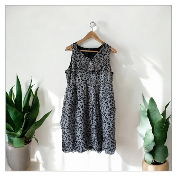 Savida Dresses & Skirts - Savida Leopard Print Shift Dress-Accordion Crepe Tie@Neck-detail-Pockets-Sz 14 🩶